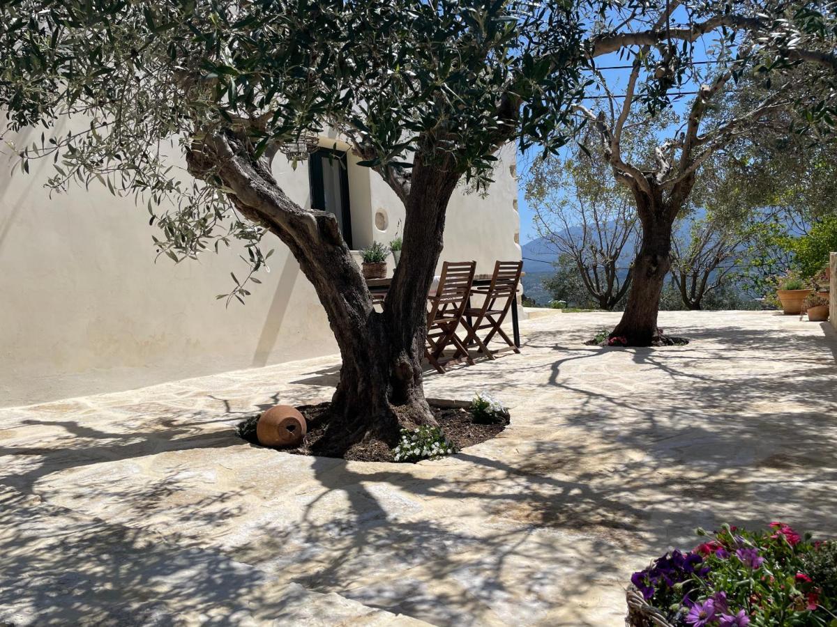Vila Petra & Elia Megala Chorafia Exteriér fotografie
